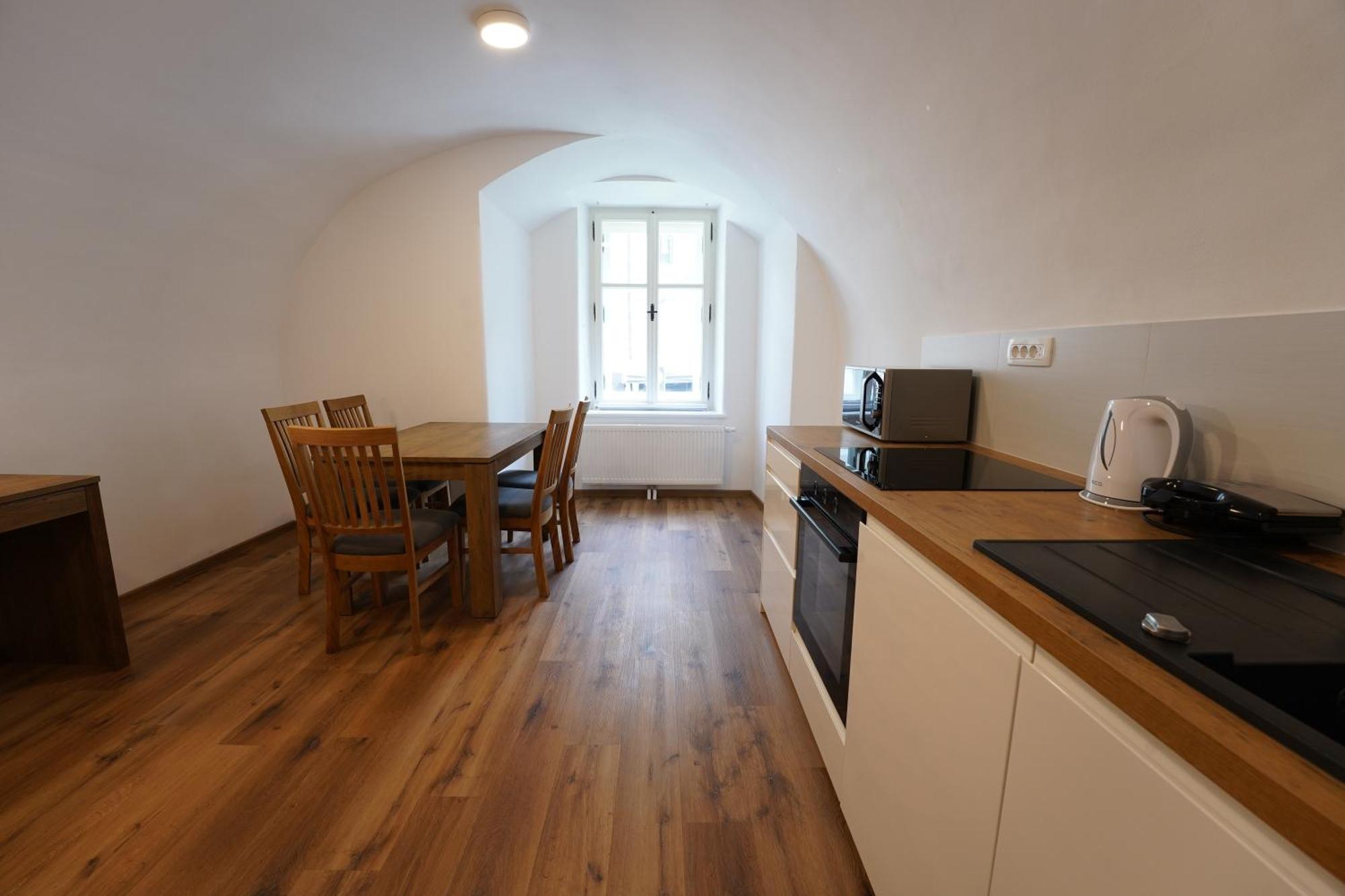 Apartments Metro 7 リュブリャナ エクステリア 写真