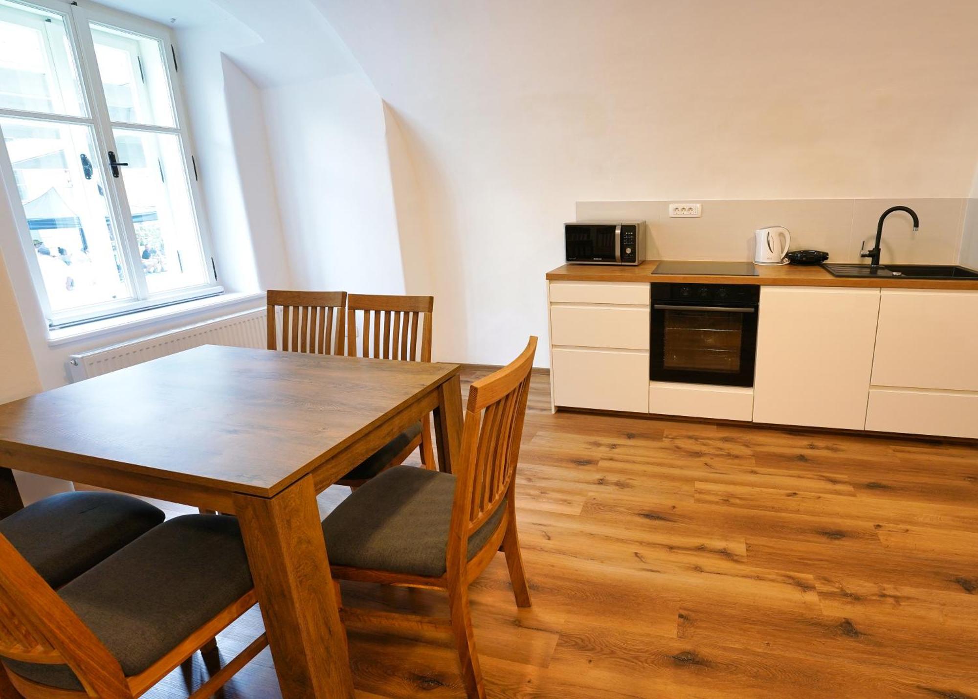 Apartments Metro 7 リュブリャナ エクステリア 写真